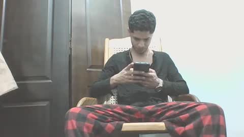 Snapshot of manuel444rl chatting on February 10, 1:35 am Manuel RL online show from February 10, 1:35 am
