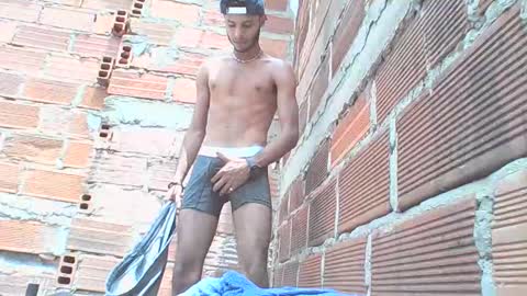 Snapshot of manuel444rl chatting on March 4, 4:52 pm Manuel RL online show from March 4, 4:52 pm