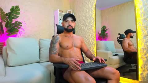 Snapshot of maofenix chatting on February 20, 10:15 pm MAOFENIX online show from February 20, 10:15 pm
