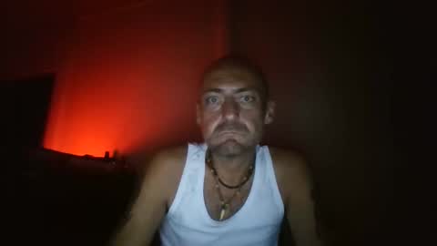 Snapshot of marc_cereza chatting on October 17, 6:39 am marc_cereza online show from October 17, 6:39 am