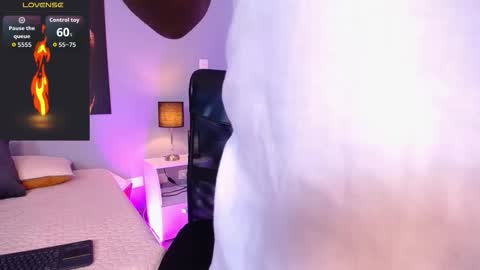 Snapshot of marcelojones_ chatting on October 6, 1:16 pm MarceloJones online show from October 6, 1:16 pm