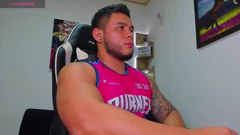 Snapshot of marco_diaz1 chatting on October 9, 1:43 am Marco Diaz online show from October 9, 1:43 am