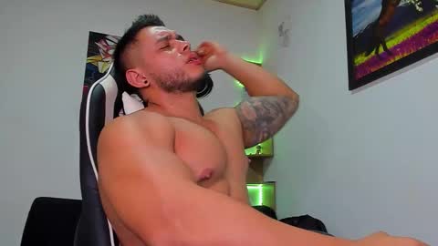 Snapshot of marco_diaz1 chatting on September 26, 2:20 am Marco Diaz online show from September 26, 2:20 am