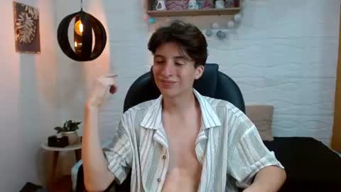 marcoviolet online show from June 13, 7:56 pm