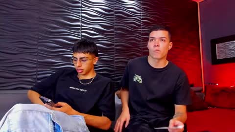 Snapshot of marcoyethan chatting on December 13, 4:33 am Marco and Ethan online show from December 13, 4:33 am