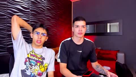 Snapshot of marcoyethan chatting on December 18, 4:09 am Marco and Ethan online show from December 18, 4:09 am