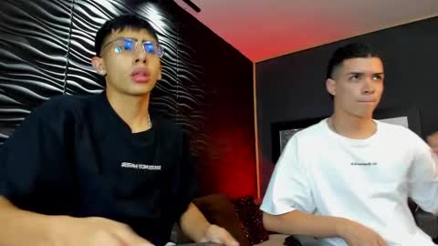 Snapshot of marcoyethan chatting on December 9, 3:50 am Marco and Ethan online show from December 9, 3:50 am