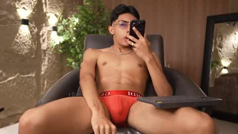 Marco and Ethan online show from April 18, 9:25 pm