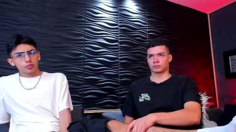 Snapshot of marcoyethan chatting on December 27, 5:31 am Marco and Ethan online show from December 27, 5:31 am