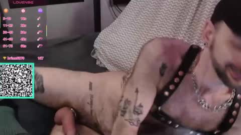 marctheslut online show from March 8, 11:31 pm