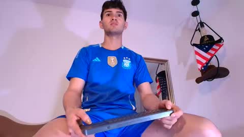 Snapshot of marcus_fire chatting on October 30, 12:06 pm marcus_fire online show from October 30, 12:06 pm