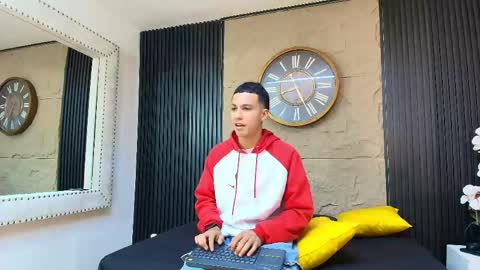marcus_jeron online show from May 10, 2:02 am