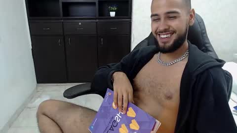 Snapshot of marcus_soler chatting on September 12, 10:32 pm marcus_soler online show from September 12, 10:32 pm