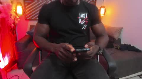 Snapshot of marcusblack_ chatting on September 25, 12:26 pm Marcusssss online show from September 25, 12:26 pm