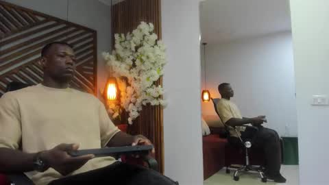 Snapshot of marcusblack_ chatting on October 6, 11:37 am Marcusssss online show from October 6, 11:37 am
