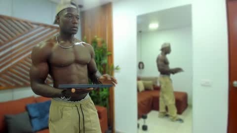 Snapshot of marcusblack_ chatting on January 31, 11:46 am Marcusssss online show from January 31, 11:46 am
