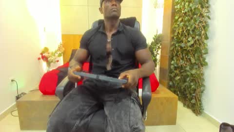 Snapshot of marcusblack_ chatting on September 26, 12:36 pm Marcusssss online show from September 26, 12:36 pm