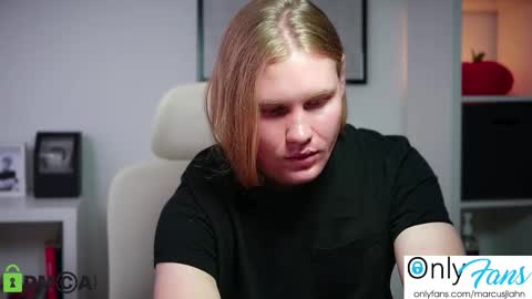 marcusjlahn online show from October 30, 11:39 pm