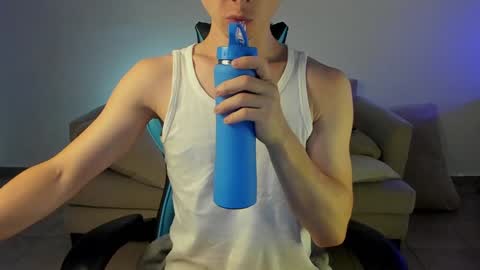 Snapshot of marcussmit chatting on January 6, 8:39 pm Marcus online show from January 6, 8:39 pm