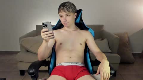 Snapshot of marcussmit chatting on January 8, 9:23 pm Marcus online show from January 8, 9:23 pm