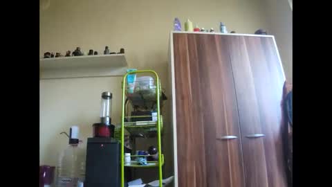 mari4o online show from October 30, 9:44 am