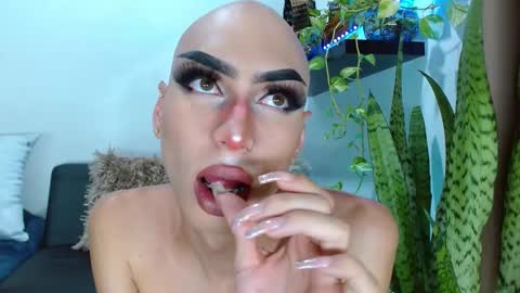 Snapshot of mariacarose chatting on January 15, 10:24 pm mariacarose online show from January 15, 10:24 pm