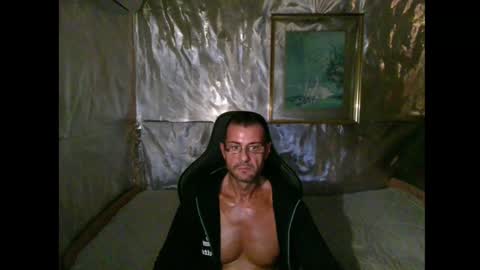 Snapshot of mariettee chatting on December 16, 10:50 am Djpegasus online show from December 16, 10:50 am