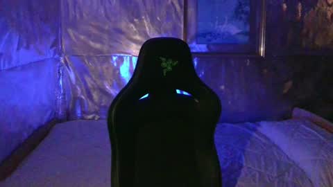 Snapshot of mariettee chatting on December 6, 11:47 pm Djpegasus online show from December 6, 11:47 pm
