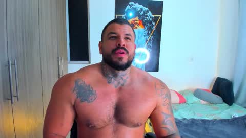 Snapshot of mario_teran chatting on November 2, 12:26 am Mario Teran online show from November 2, 12:26 am