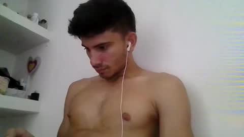 Snapshot of mariobrosss517470 chatting on February 11, 5:29 pm mariobrosss517470 online show from February 11, 5:29 pm