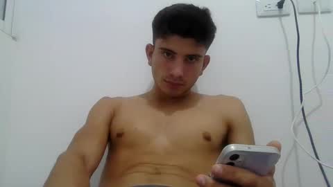 Snapshot of mariobrosss517470 chatting on December 16, 3:40 am mariobrosss517470 online show from December 16, 3:40 am