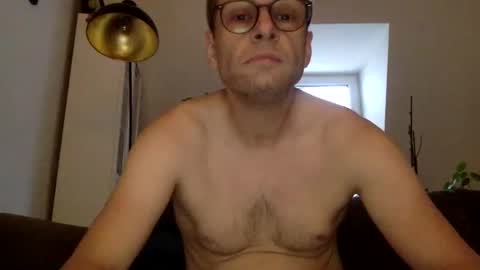 Snapshot of mark32571 chatting on January 15, 8:09 am Little Mark online show from January 15, 8:09 am