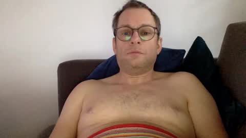 Snapshot of mark32571 chatting on December 11, 11:10 am Little Mark online show from December 11, 11:10 am