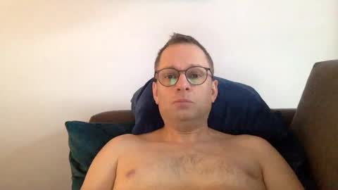 Snapshot of mark32571 chatting on December 29, 11:50 am Little Mark online show from December 29, 11:50 am