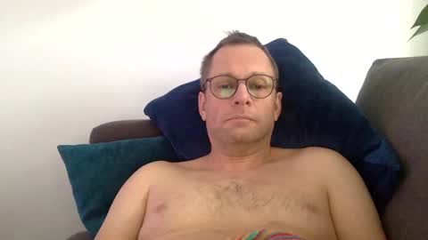 Snapshot of mark32571 chatting on January 14, 10:27 am Little Mark online show from January 14, 10:27 am