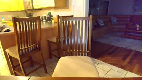 Snapshot of mark48130 chatting on February 28, 11:23 pm Mark online show from February 28, 11:23 pm
