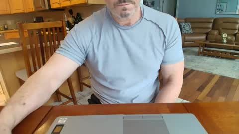 Snapshot of mark48130 chatting on March 6, 2:08 pm Mark online show from March 6, 2:08 pm
