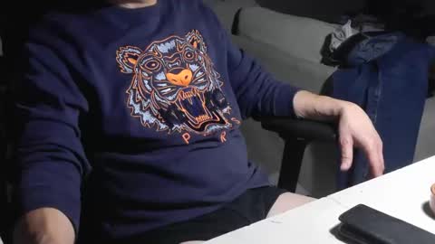 mark50569 online show from April 18, 1:29 am