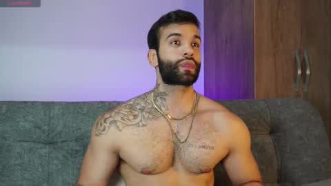 Snapshot of mark_hazze chatting on November 1, 10:58 pm Mark online show from November 1, 10:58 pm