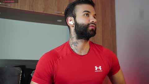 Snapshot of mark_hazze chatting on October 17, 8:13 pm Mark online show from October 17, 8:13 pm