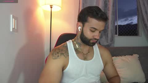Mark online show from May 18, 11:09 pm