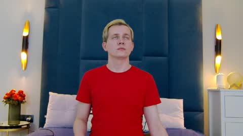 Mark online show from April 8, 6:24 am