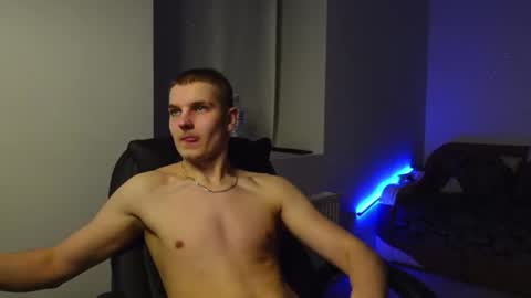 MARK KARSON online show from February 3, 5:40 pm