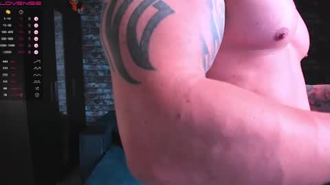 Snapshot of mark_normal chatting on October 28, 11:34 am Mark online show from October 28, 11:34 am