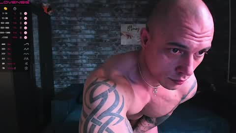 Mark online show from April 25, 4:26 am