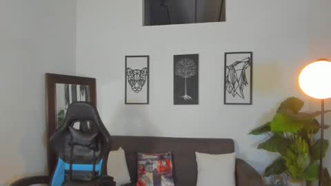 mark_x23 online show from February 6, 1:46 am