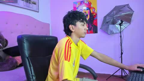 markbowie online show from March 1, 3:34 pm