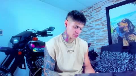 Snapshot of marko_toro__ chatting on January 20, 1:39 am Sebastian online show from January 20, 1:39 am