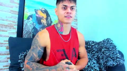 Snapshot of marko_toro__ chatting on December 20, 5:47 am Sebastian online show from December 20, 5:47 am