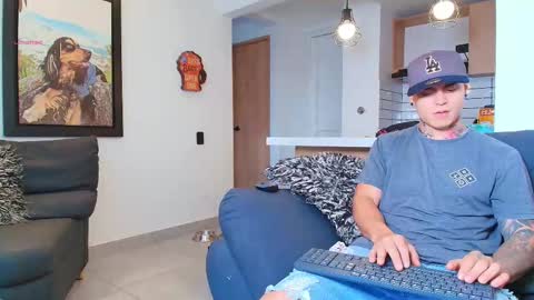 Snapshot of marko_toro__ chatting on October 19, 4:10 pm Sebastian online show from October 19, 4:10 pm